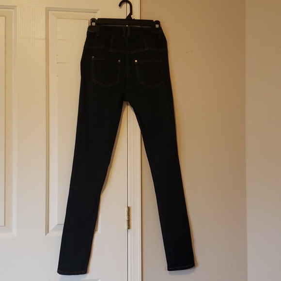 Vienna Jeans - Picture 2 of 5